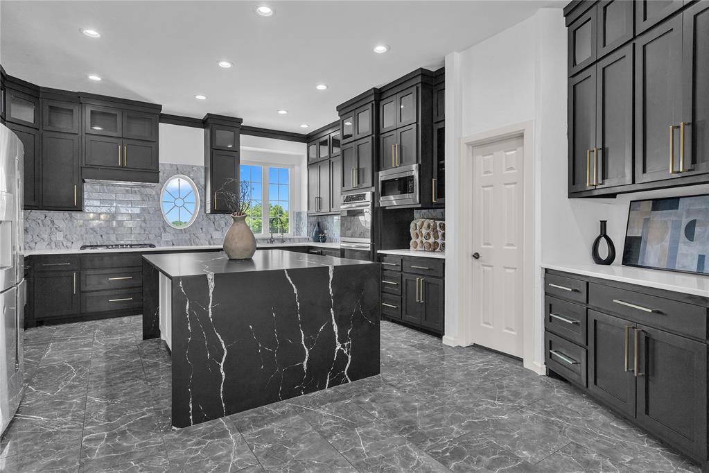 3100 Freeman Manor Drive