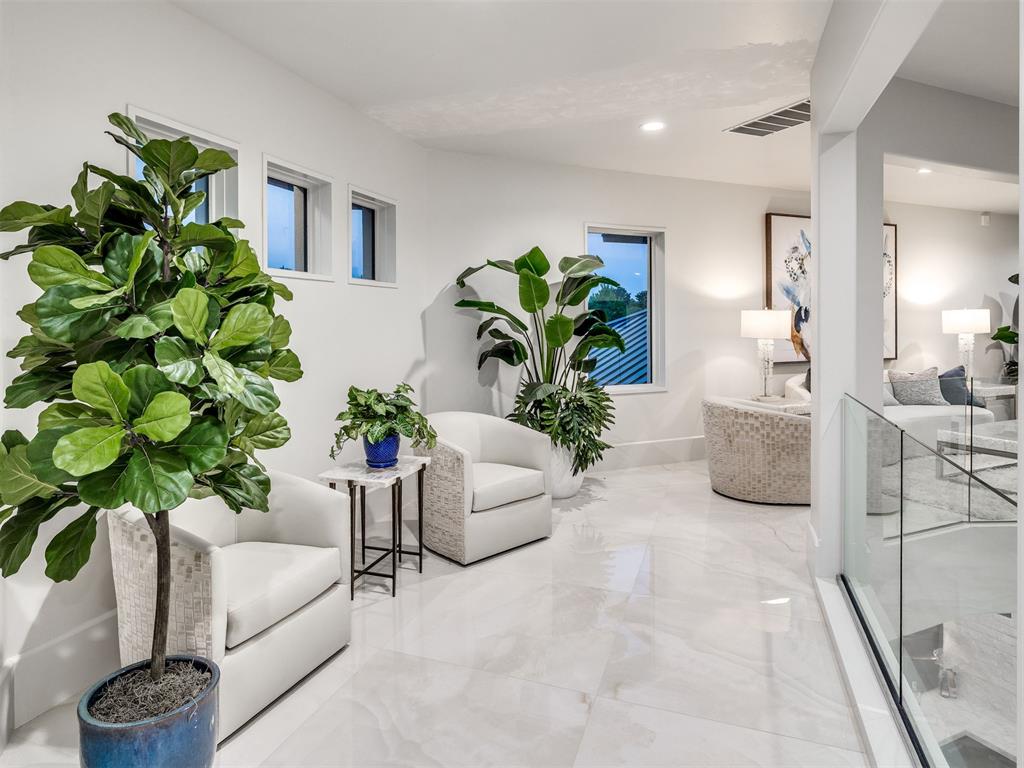 833 Mayfield Road