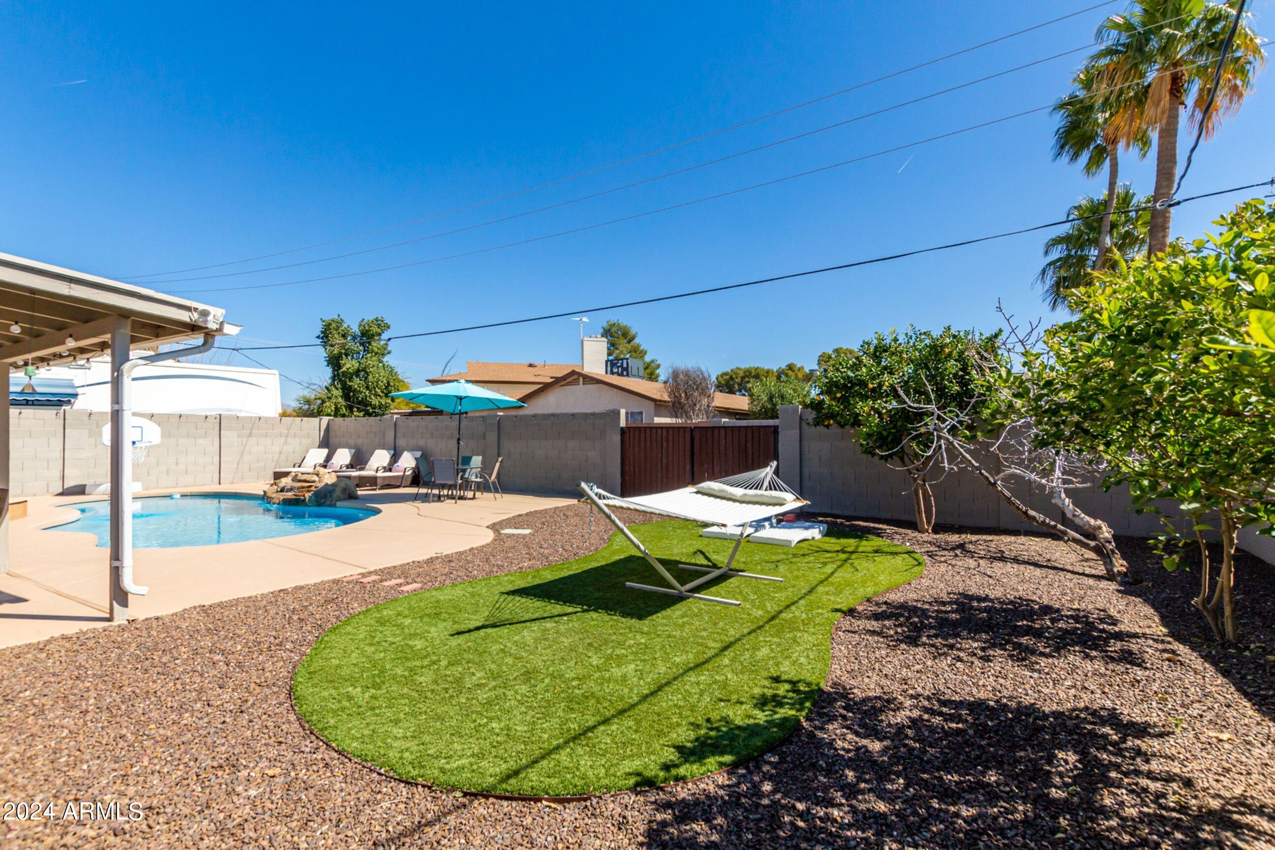 6513 N 85th Street