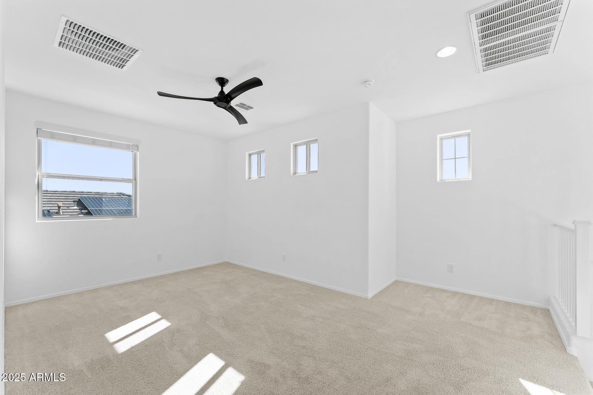 10136 W ROBIN Lane