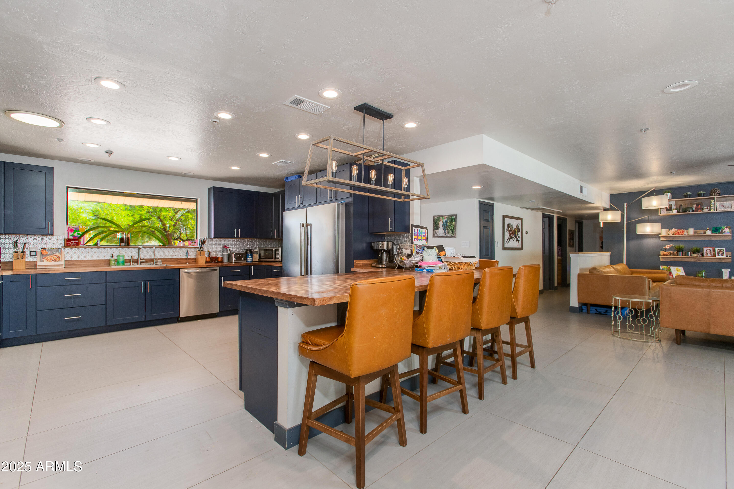 7102 E KALIL Drive