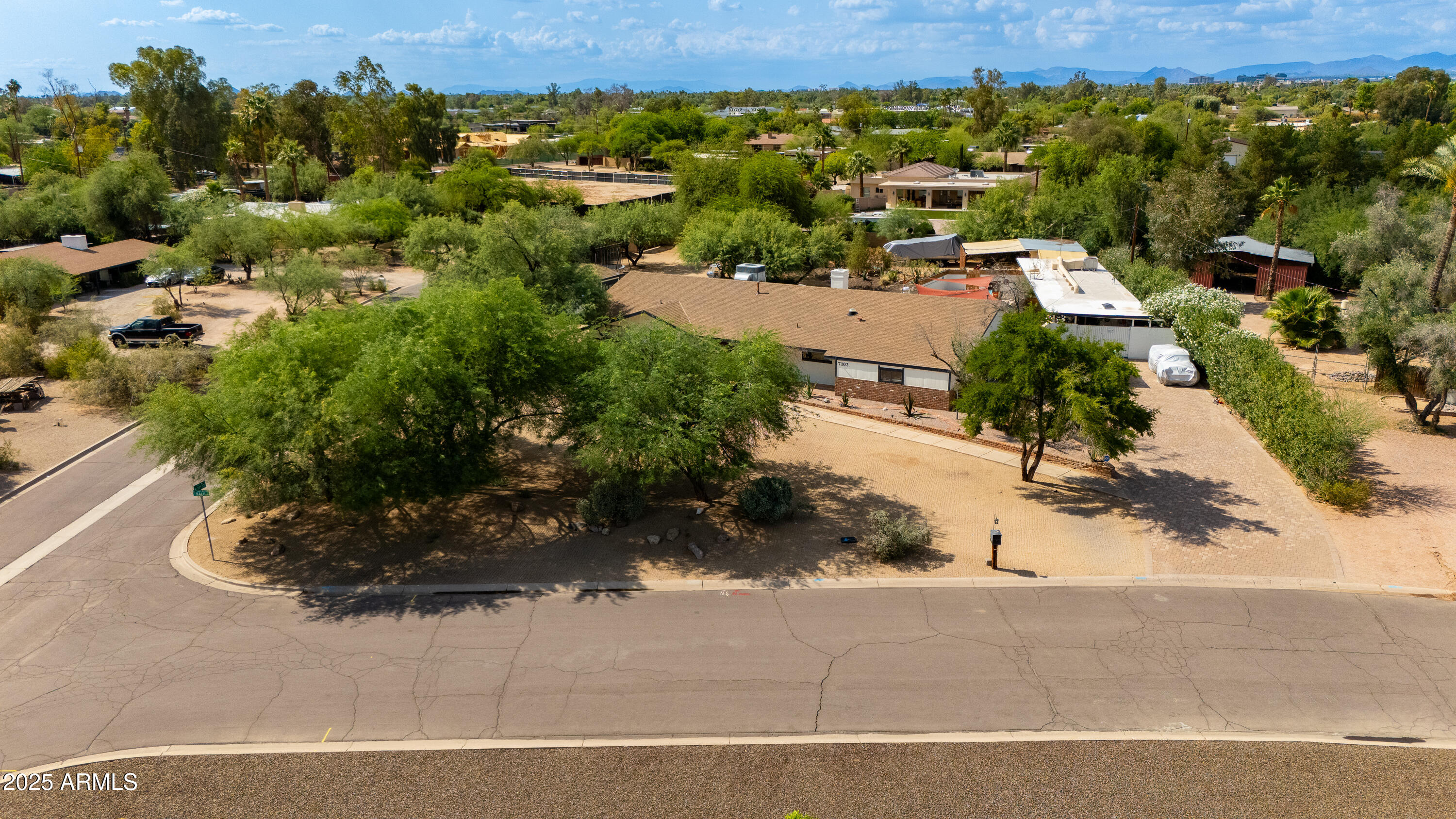 7102 E KALIL Drive