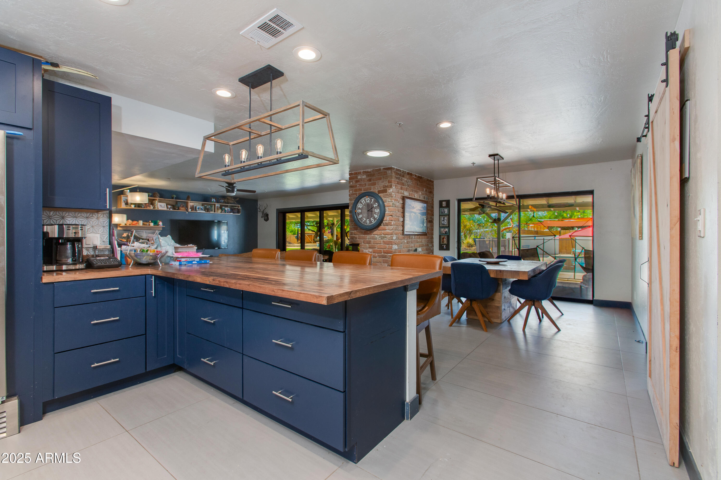 7102 E KALIL Drive