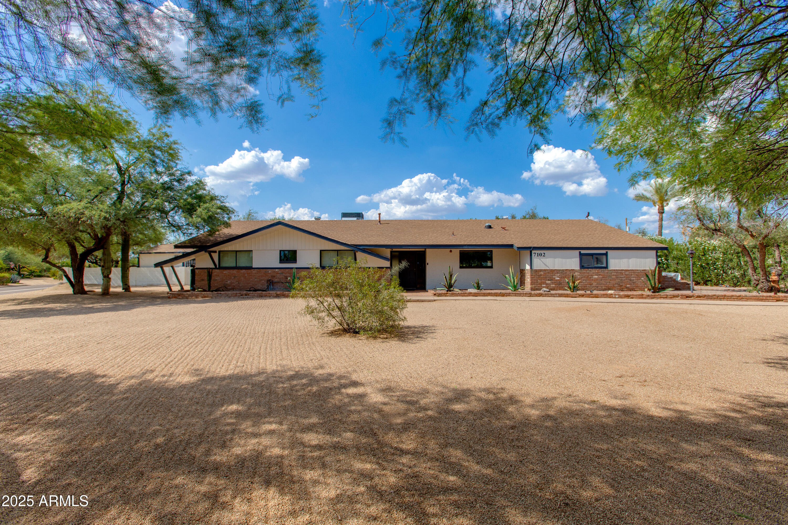 7102 E KALIL Drive