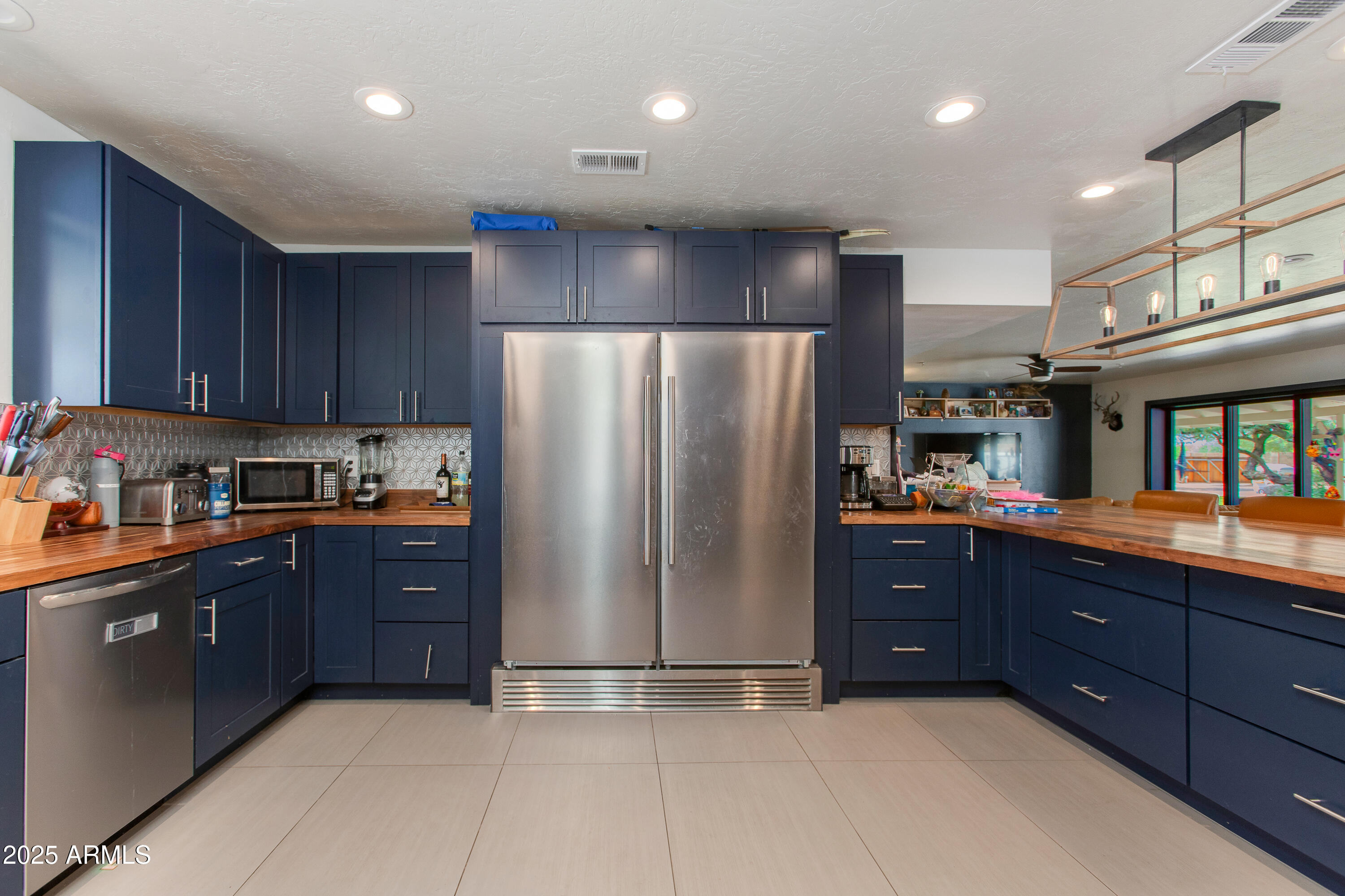 7102 E KALIL Drive
