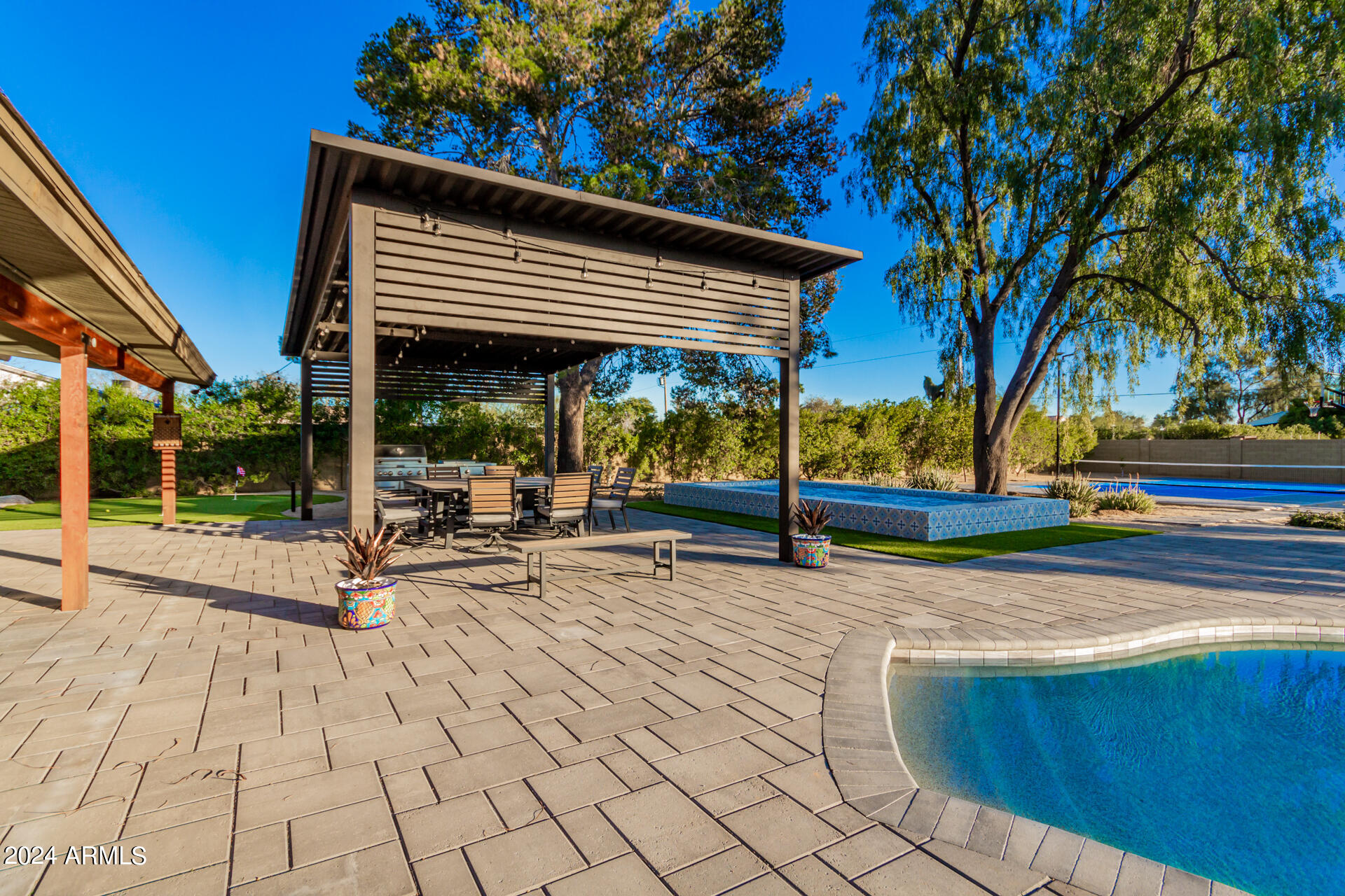 7701 E DAVENPORT Drive