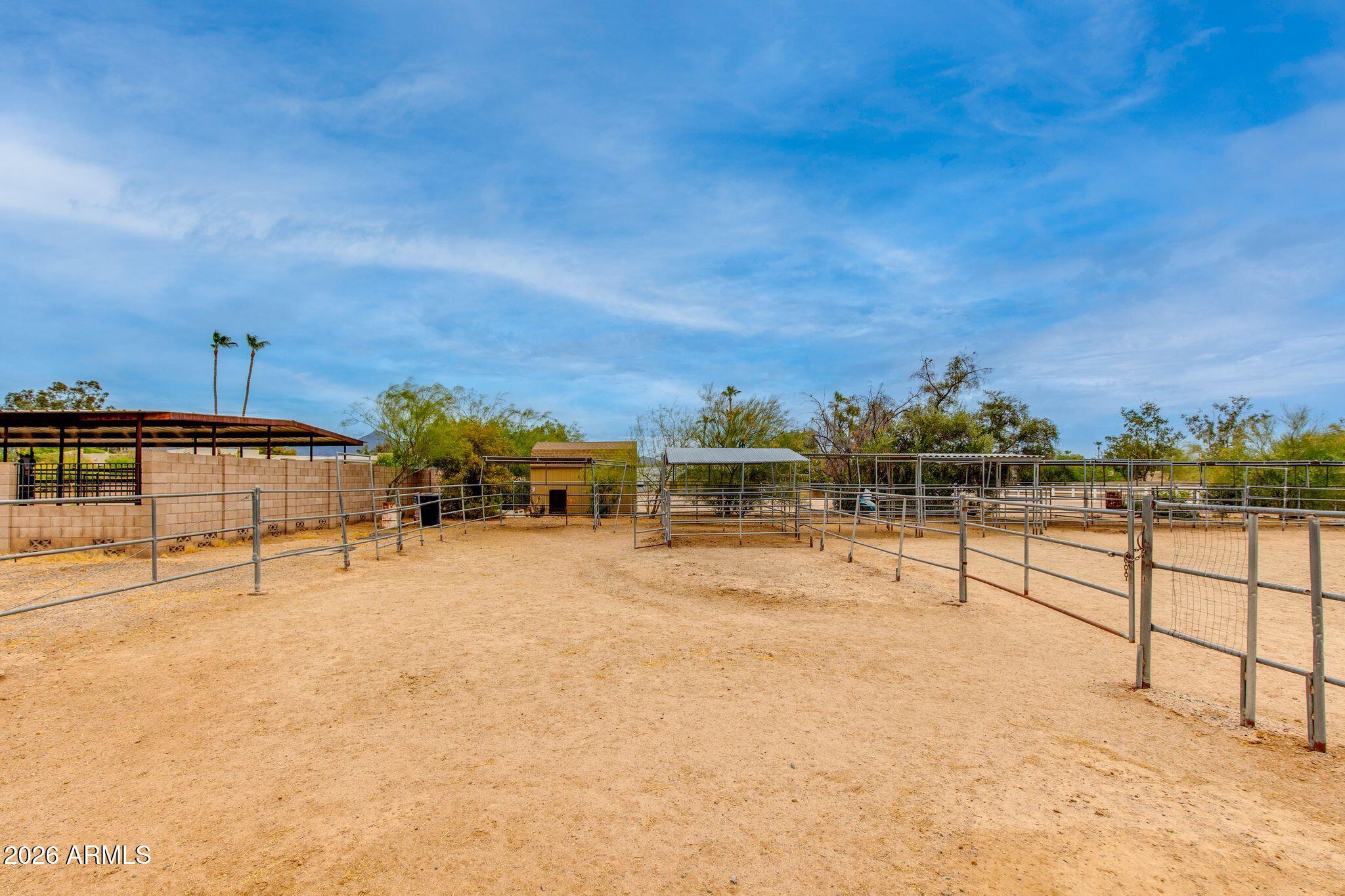 8117 E GRAY Road