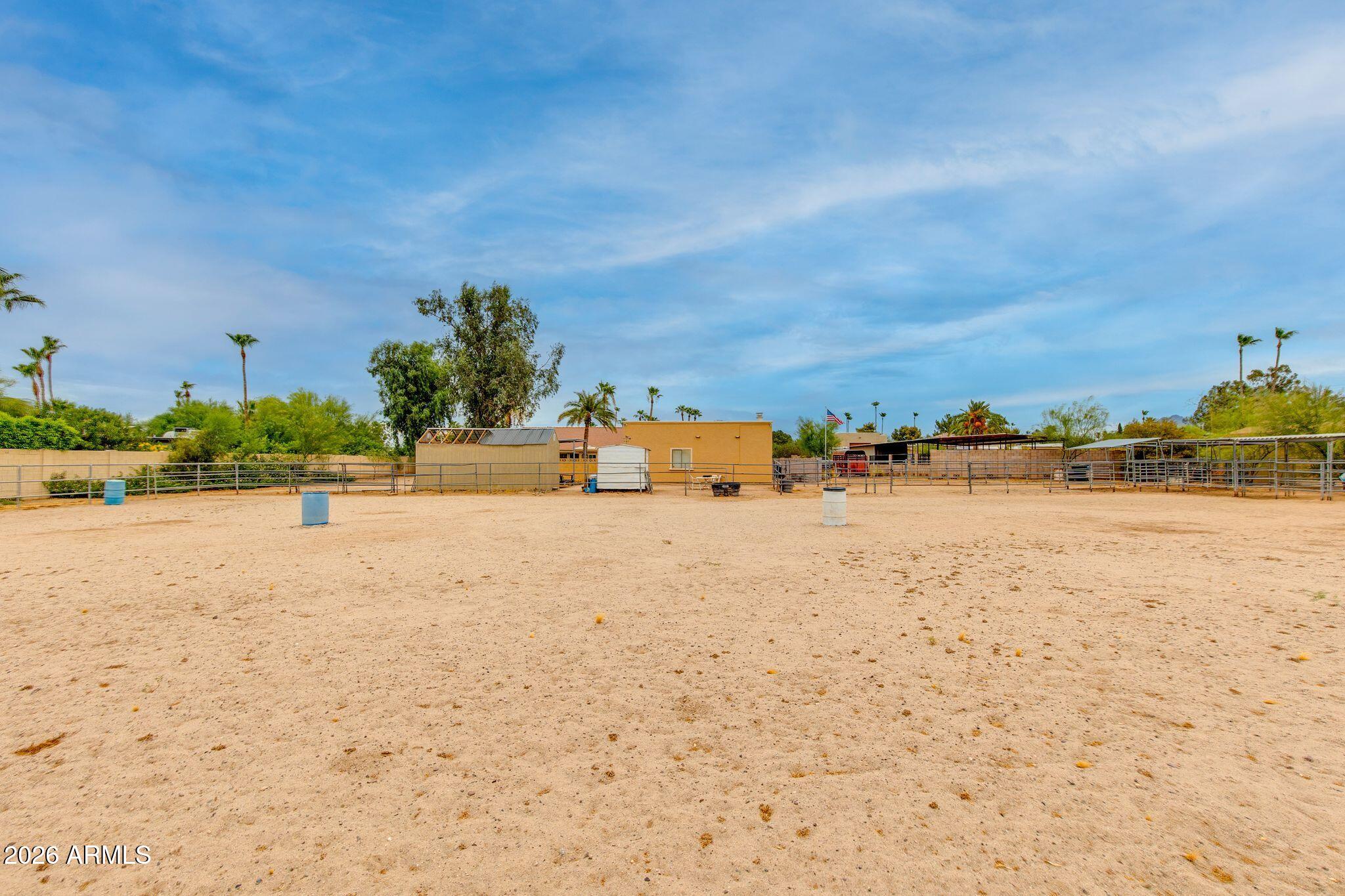 8117 E GRAY Road