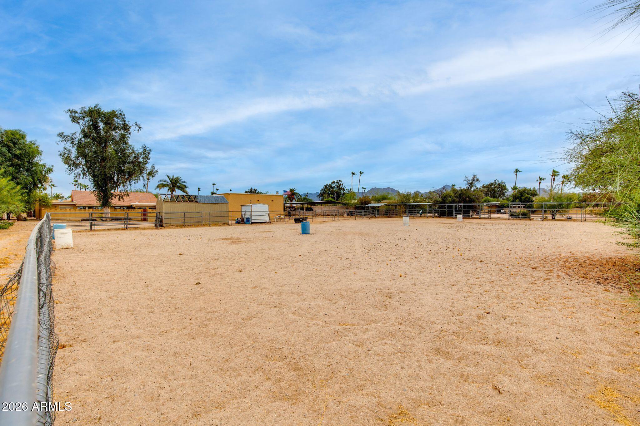8117 E GRAY Road