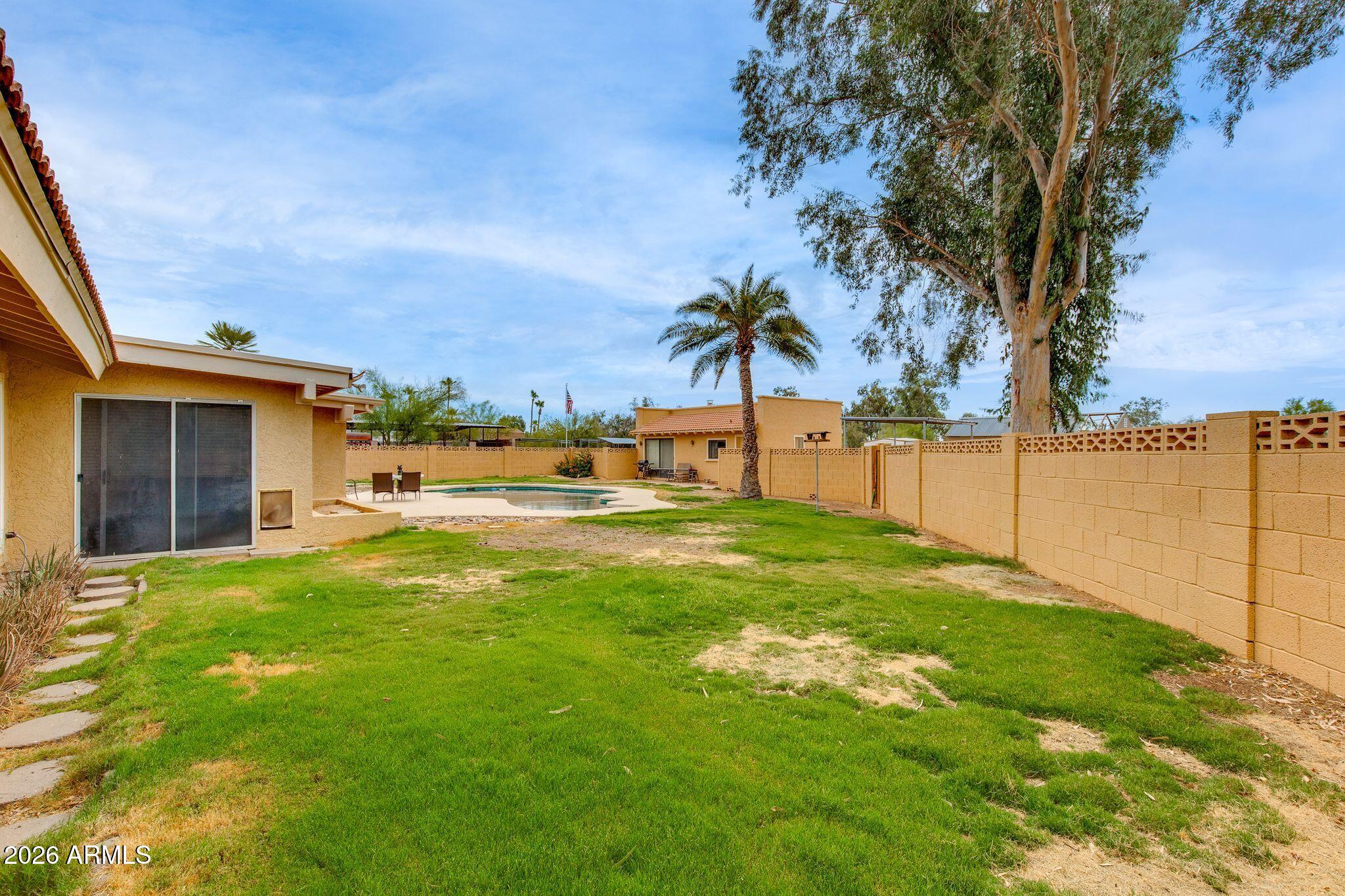 8117 E GRAY Road