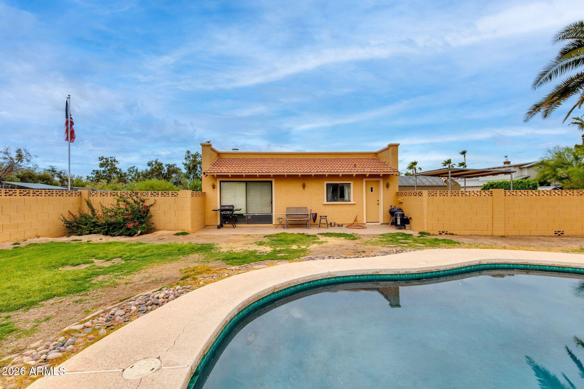 8117 E GRAY Road