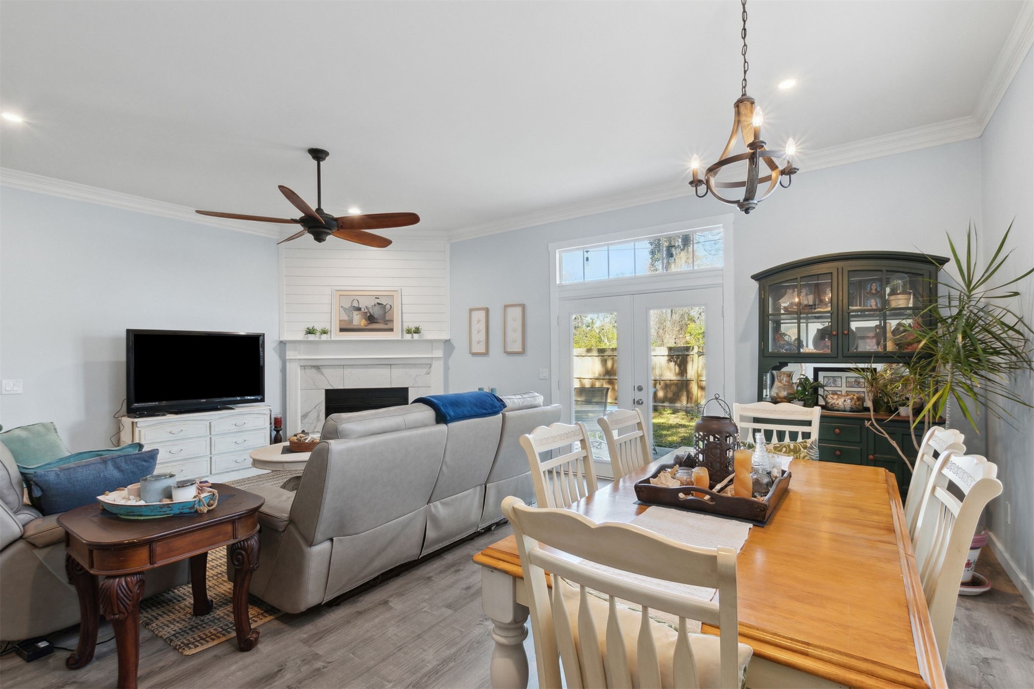 2137 N NATURE'S GATE COURT