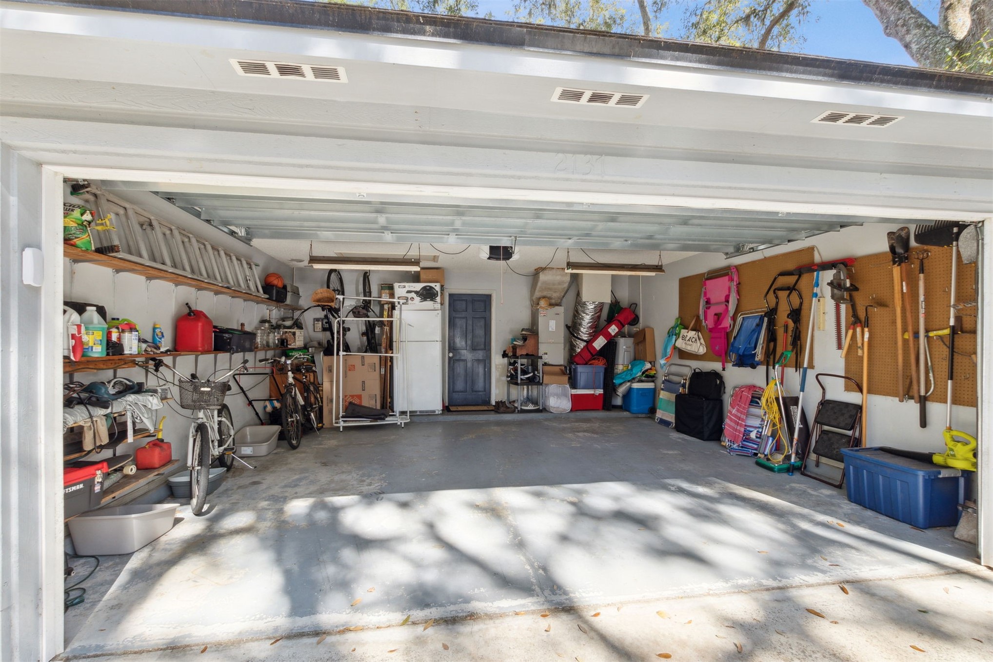 2137 N NATURE'S GATE COURT