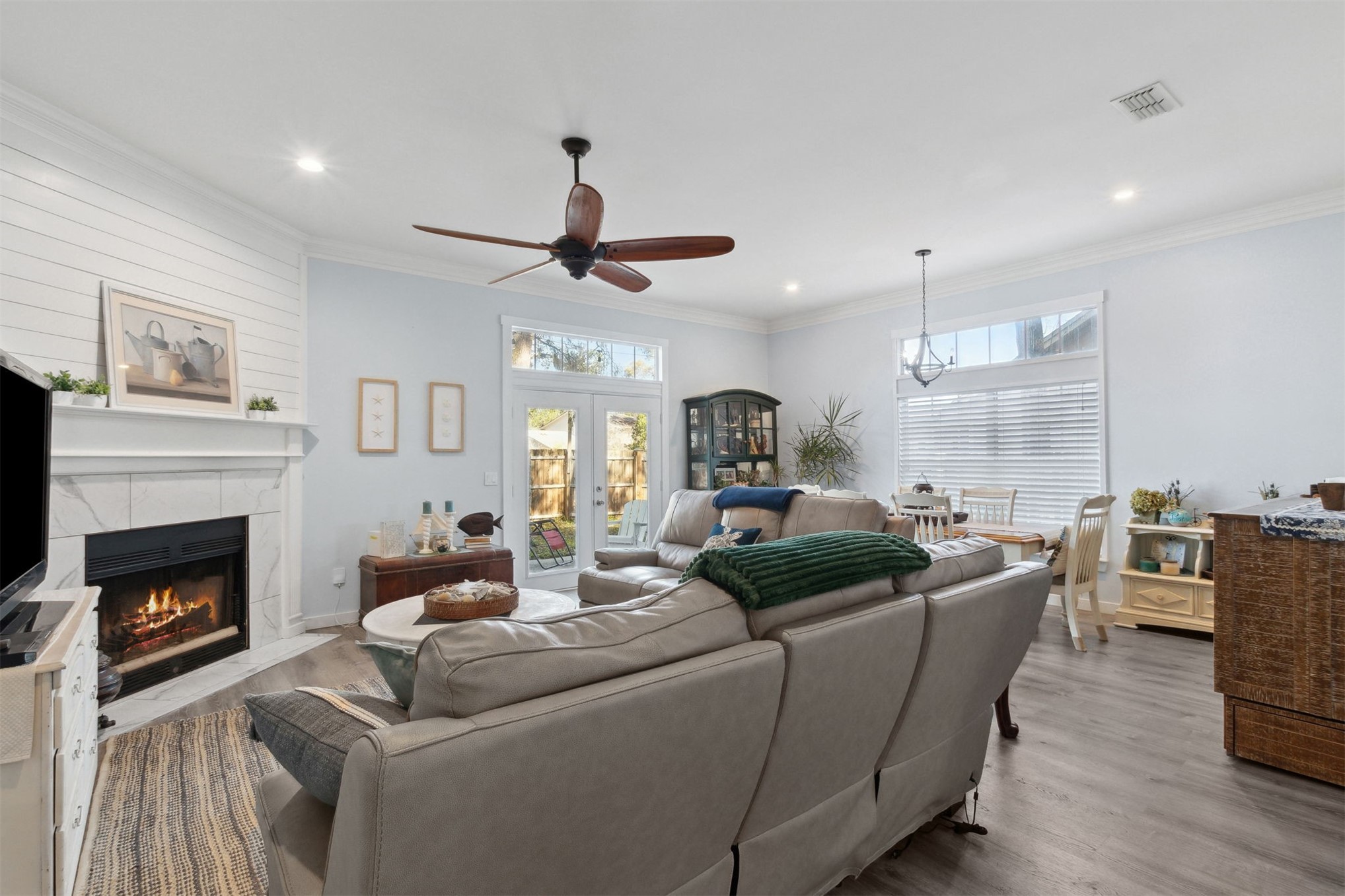 2137 N NATURE'S GATE COURT