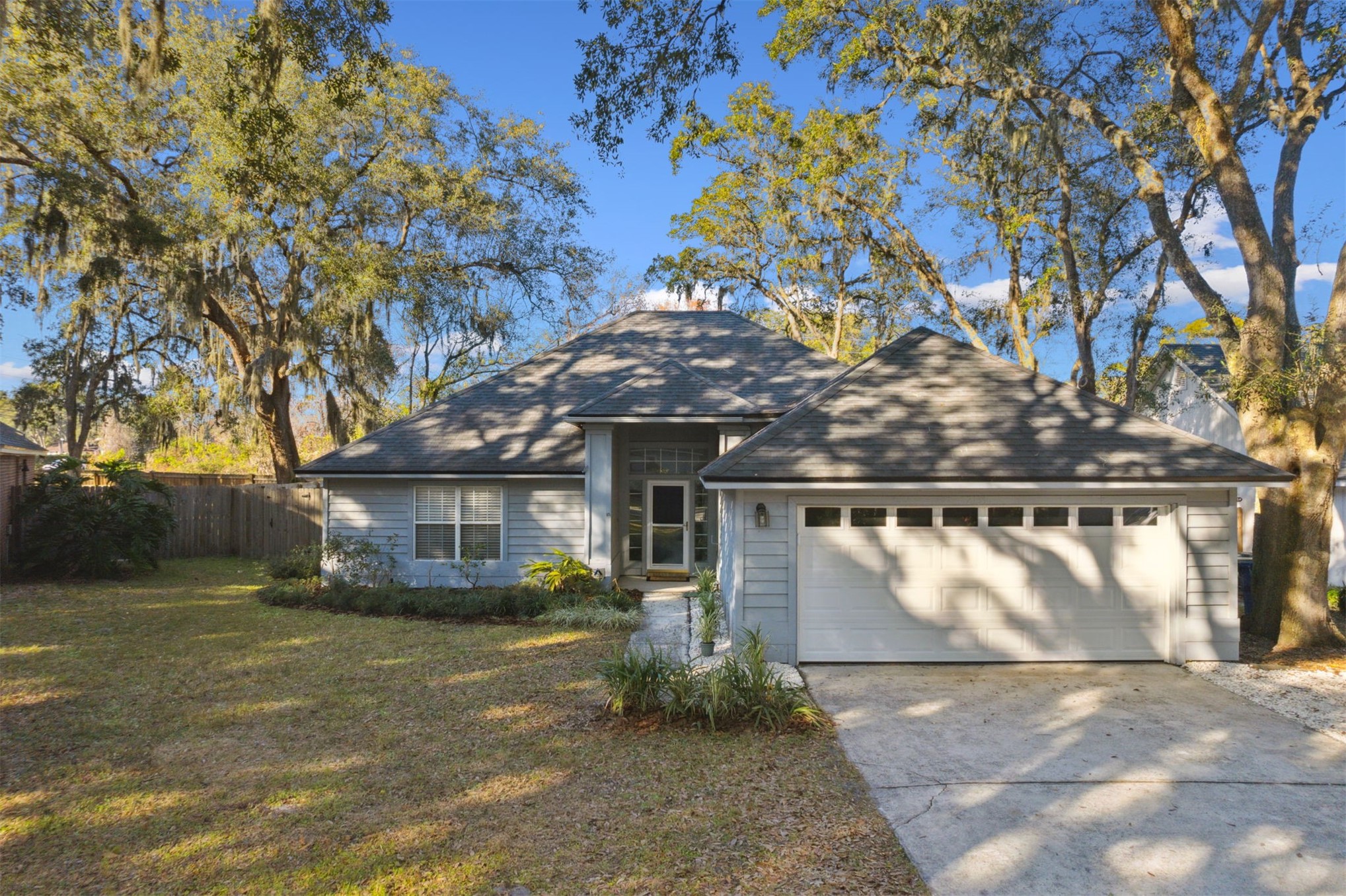 2137 N NATURE'S GATE COURT