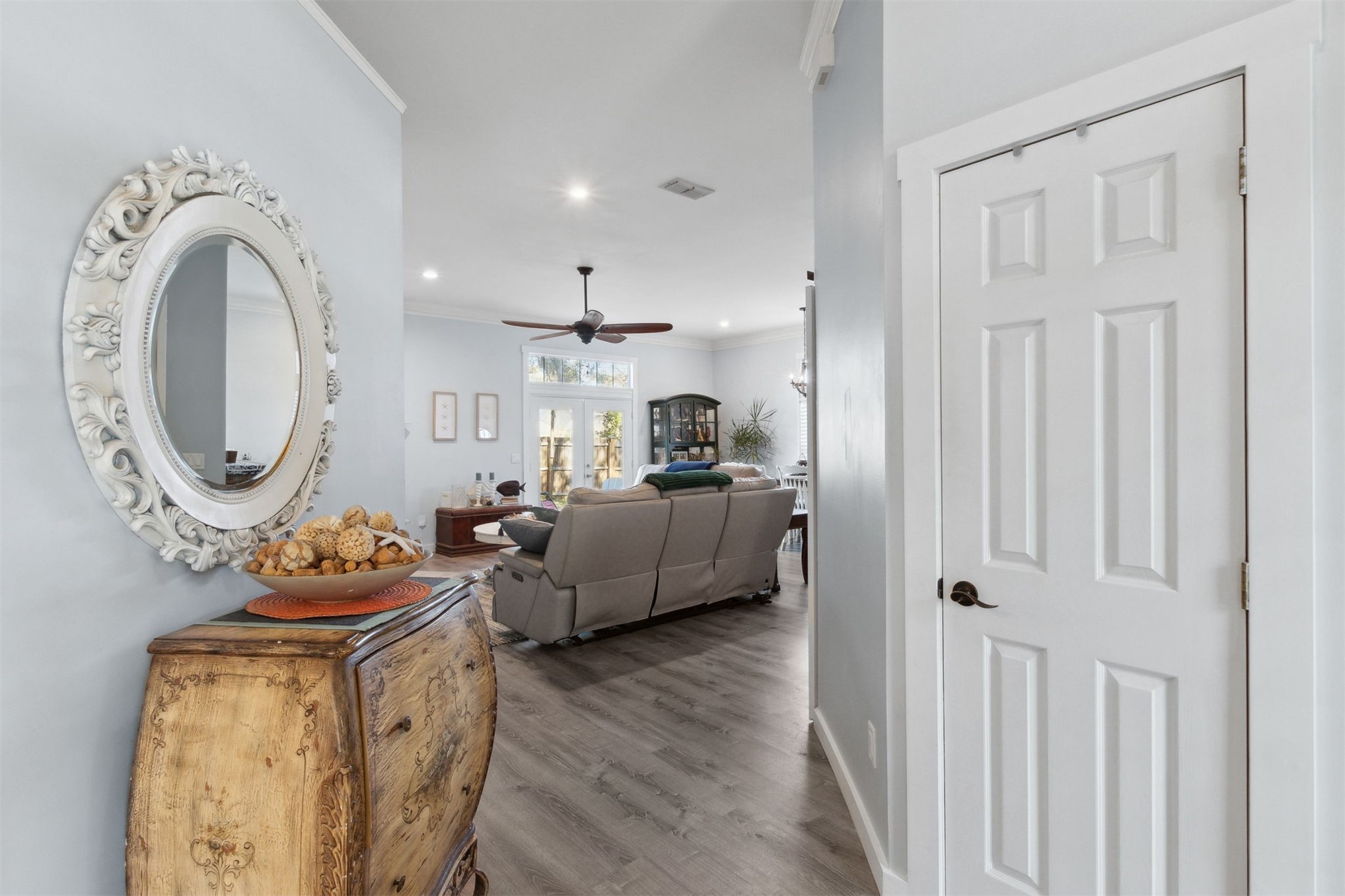 2137 N NATURE'S GATE COURT