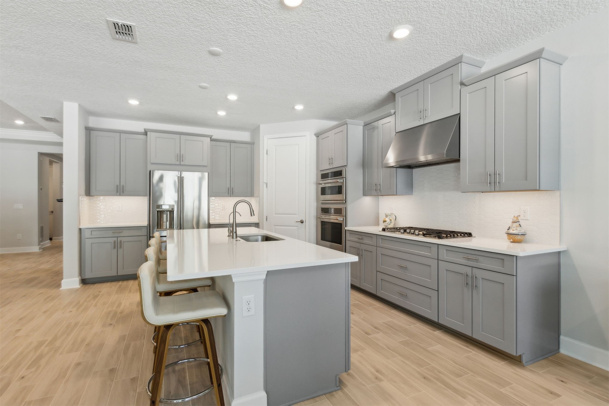 92584 SHIPTON LANE