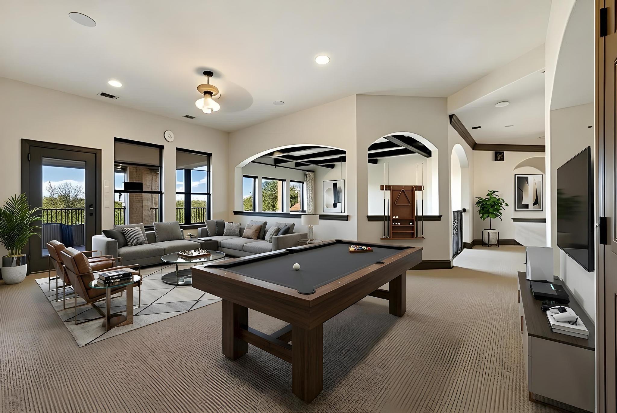 2104 University Club DR