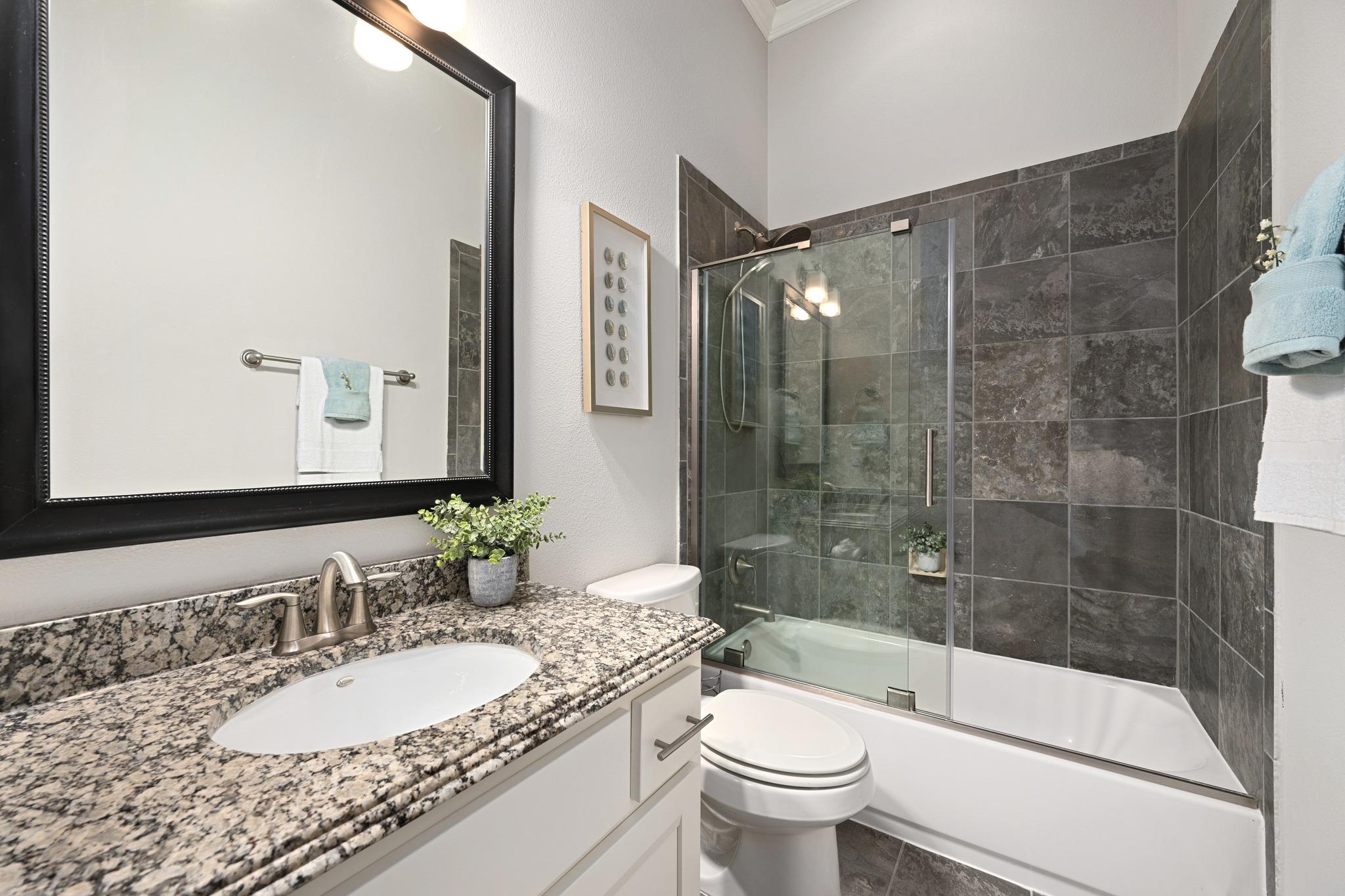 2210 University Club DR # 5A