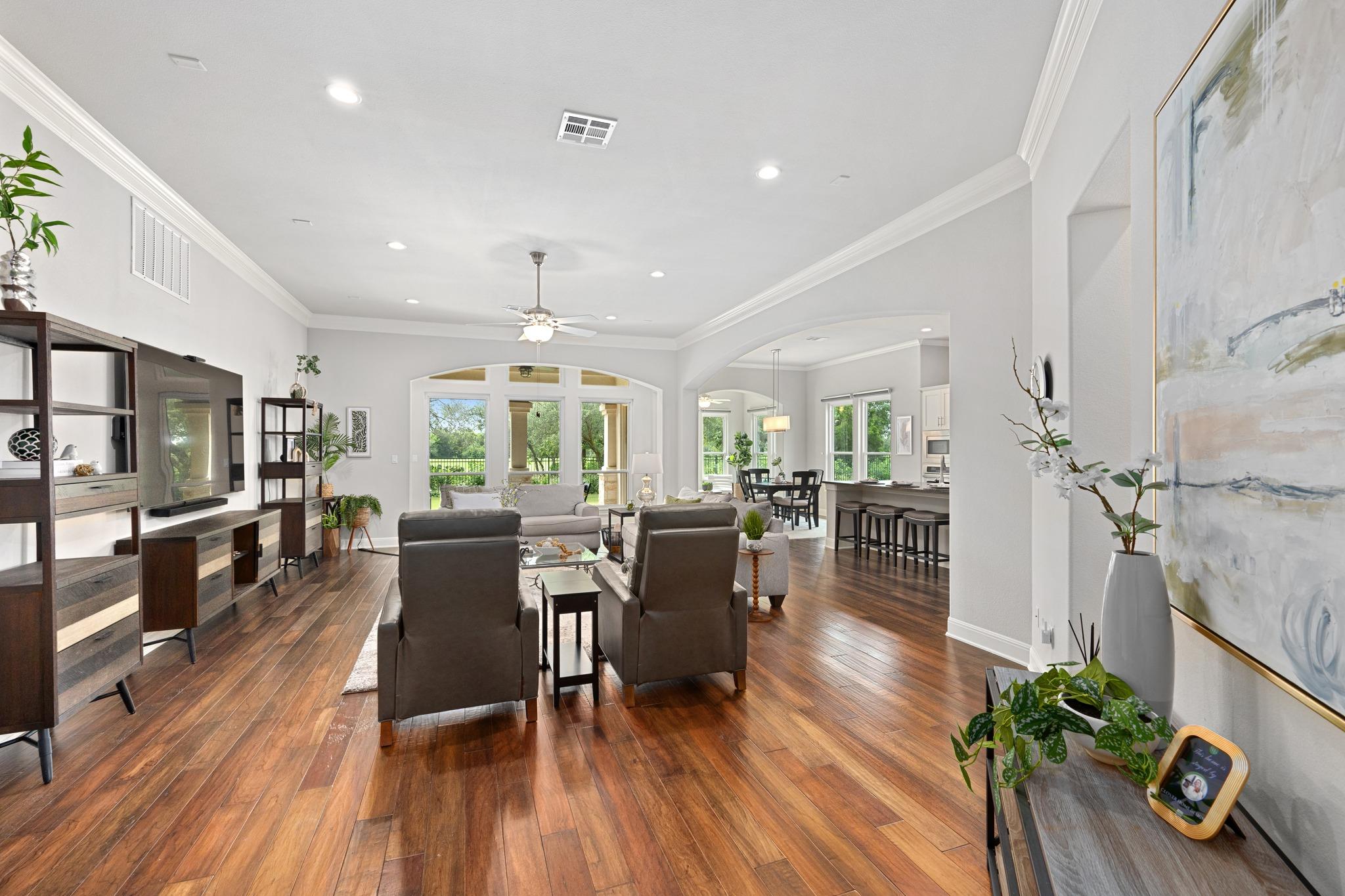 2210 University Club DR # 5A