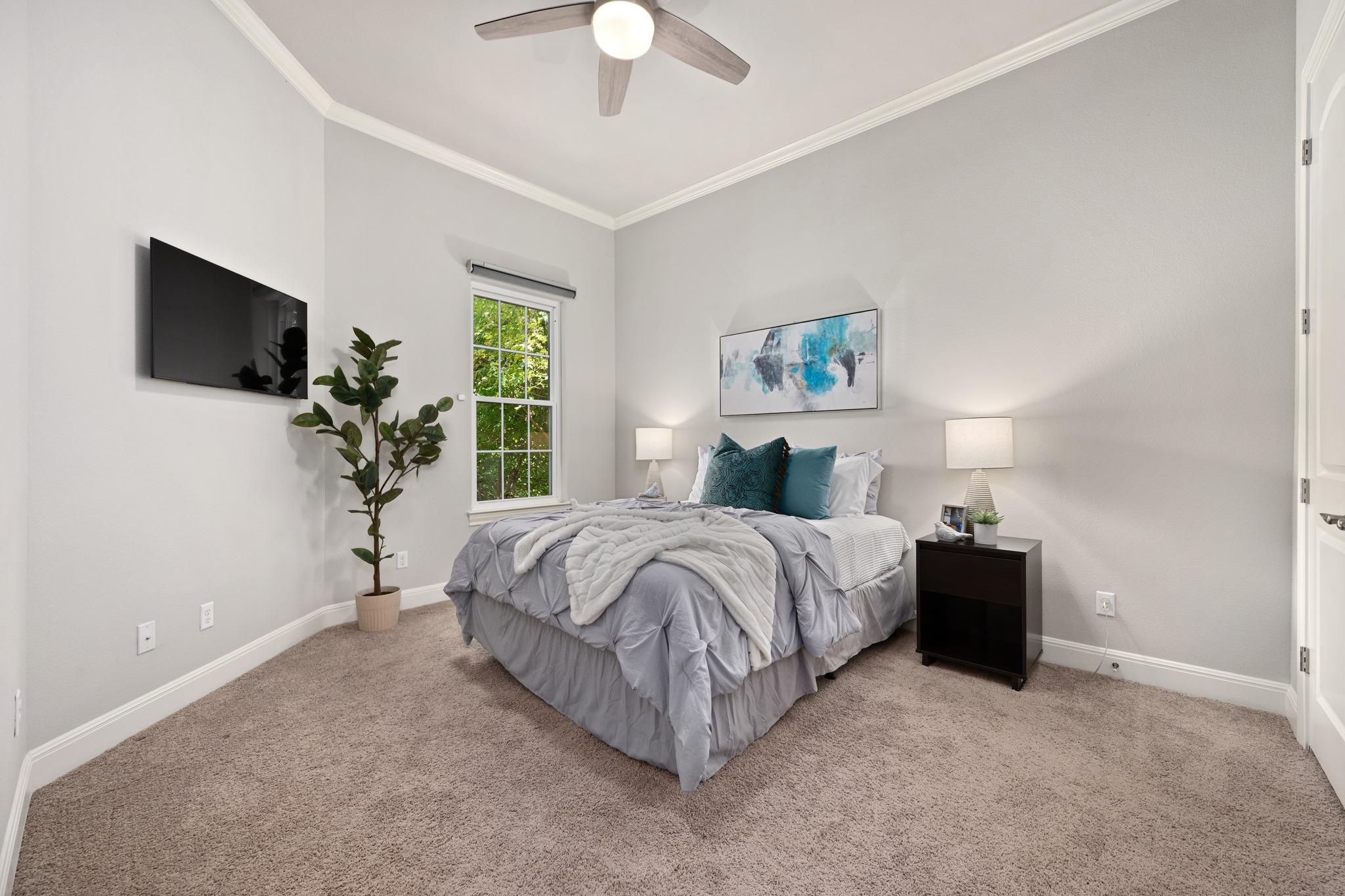 2210 University Club DR # 5A