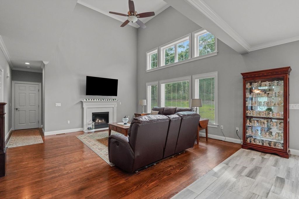 2 West Farm Road