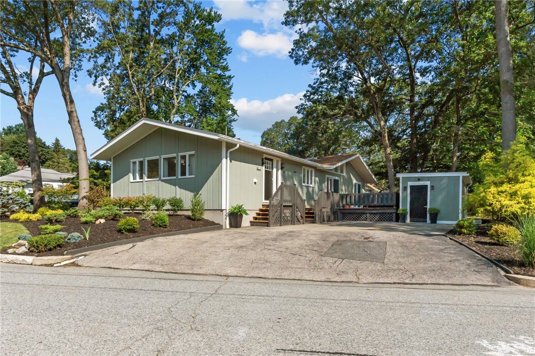 12 Kenmore Way