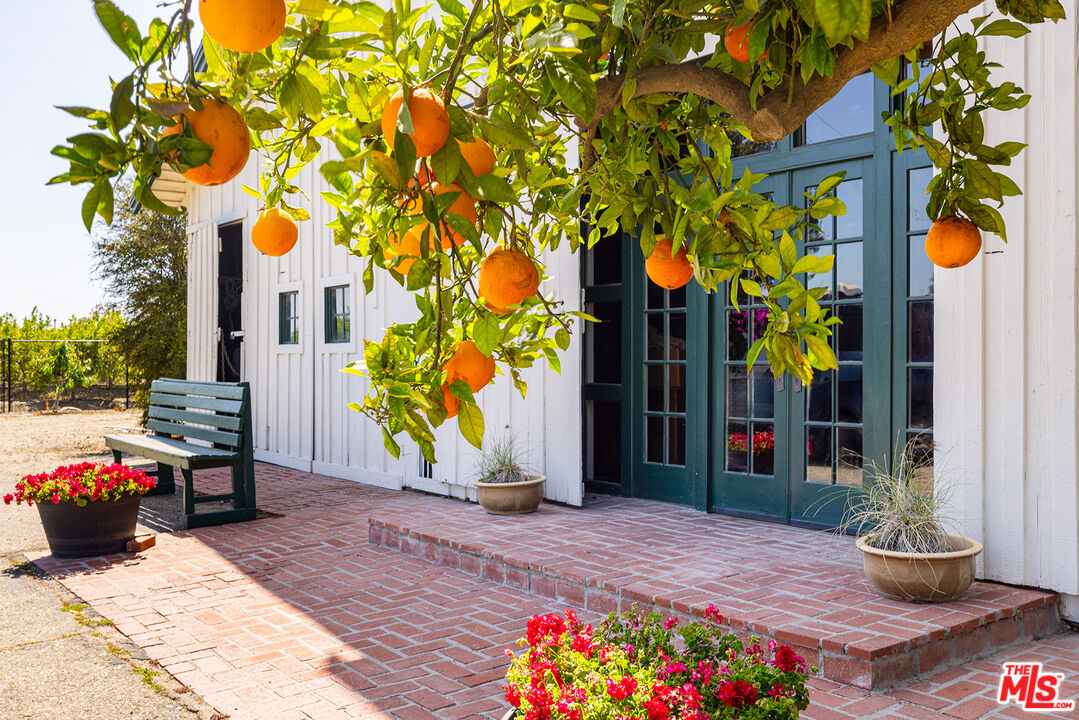 13721 W Telegraph Rd