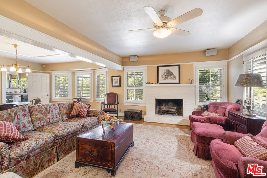 13721 W Telegraph Rd