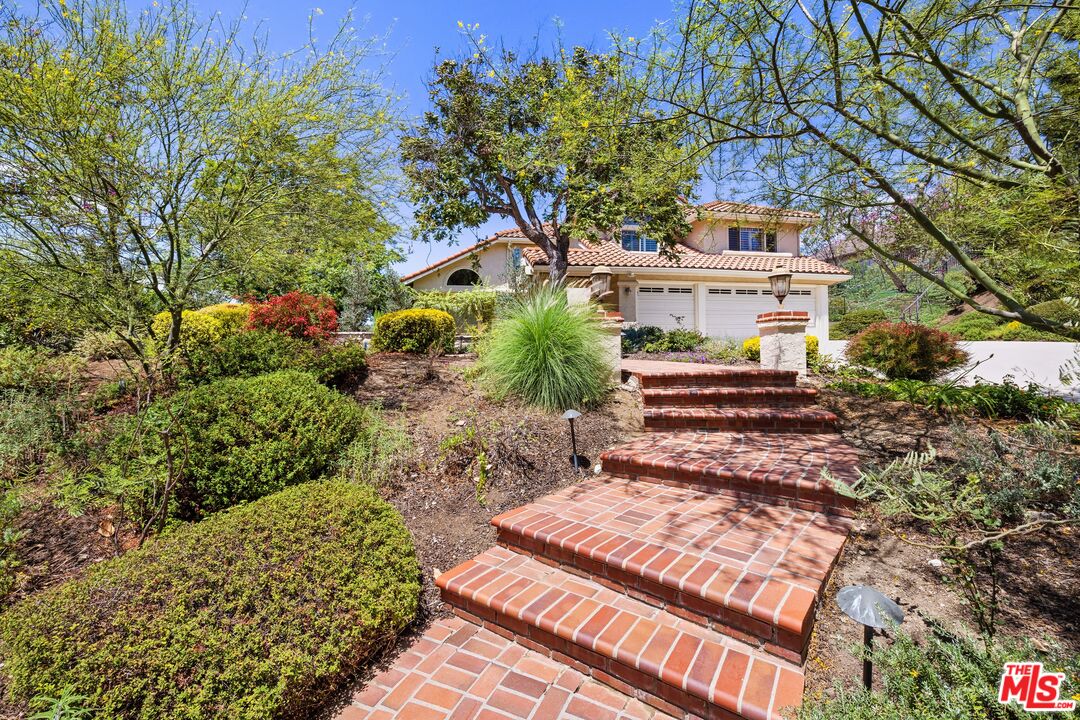 1098 Antelope Pl
