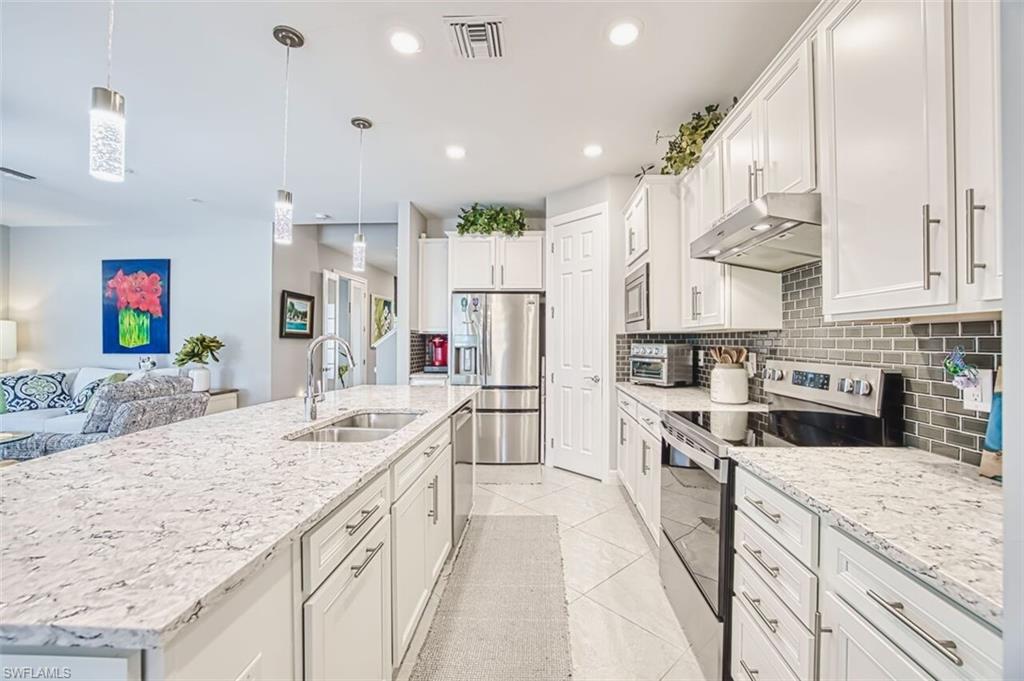 10859 Maitland WAY