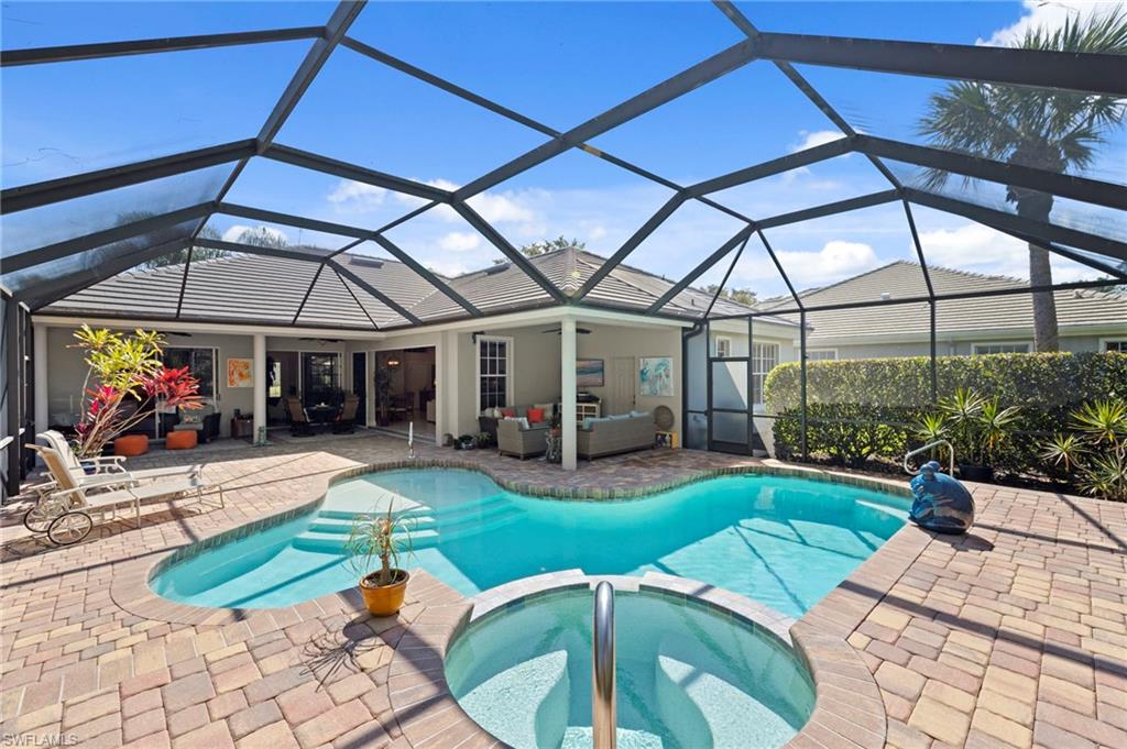 22043 Sycamore Grove