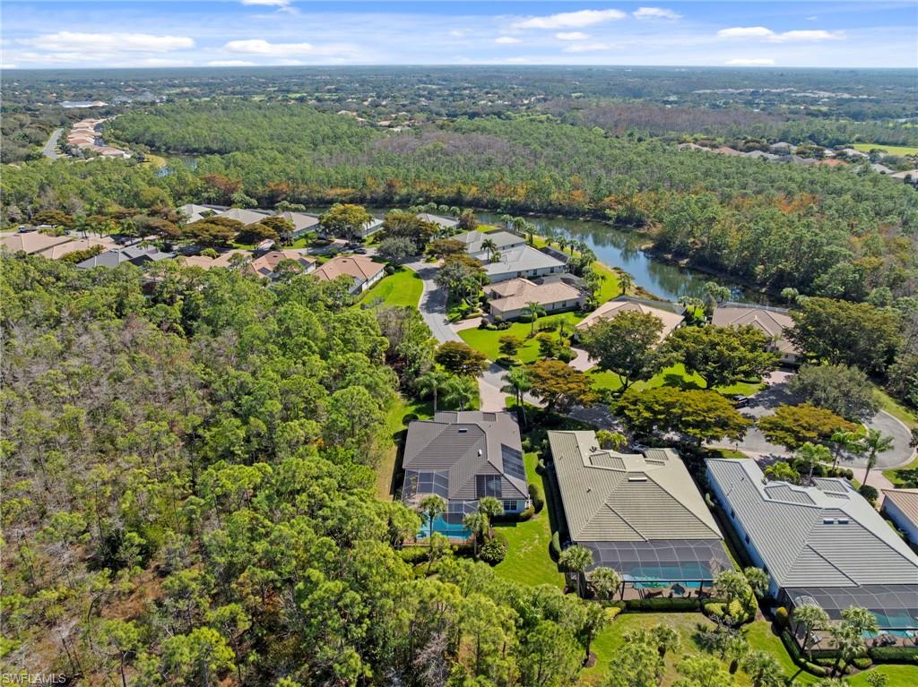 22043 Sycamore Grove