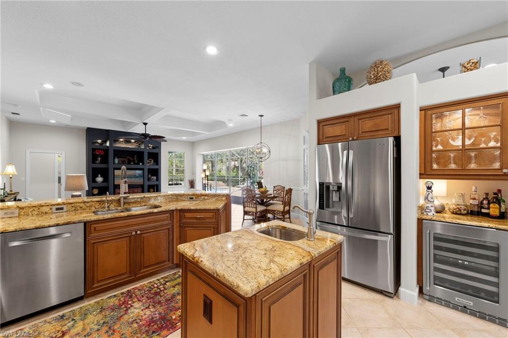 22043 Sycamore Grove