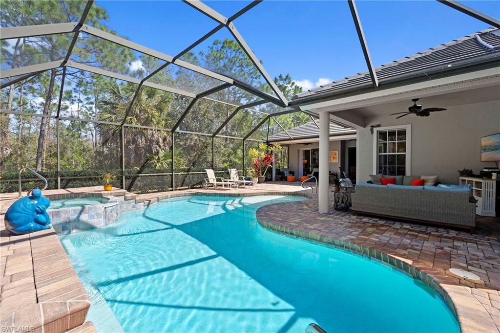 22043 Sycamore Grove