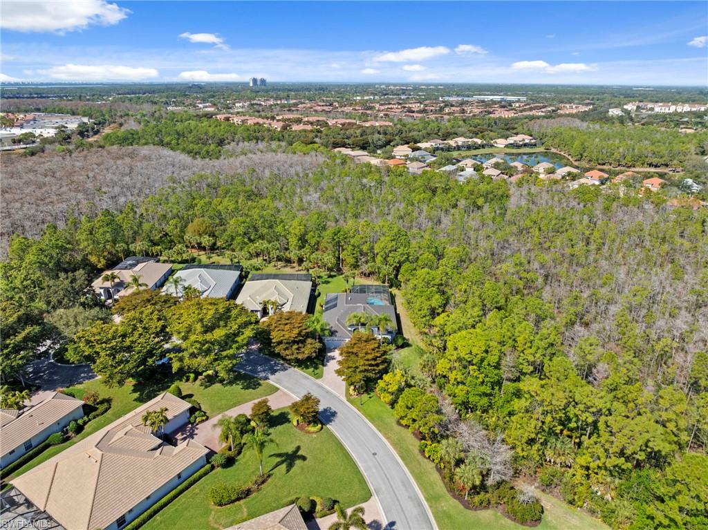 22043 Sycamore Grove