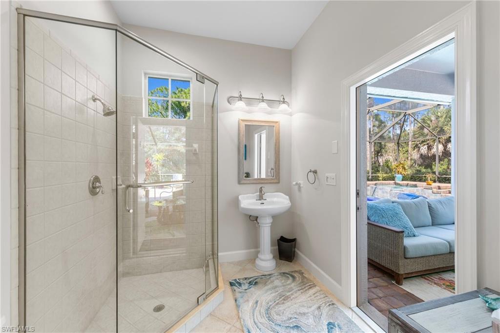 22043 Sycamore Grove