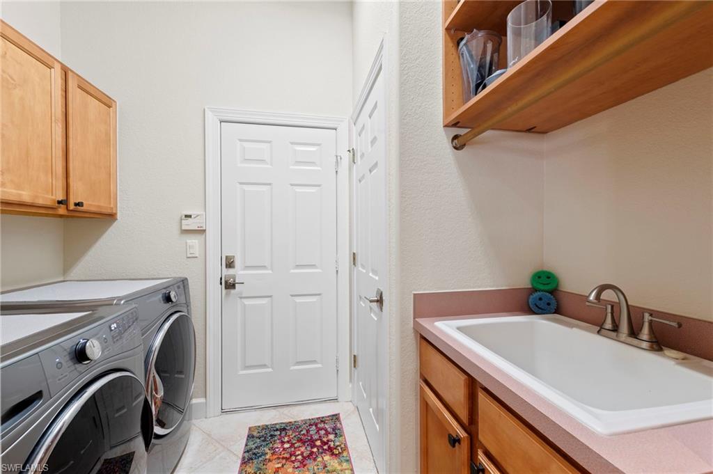 22043 Sycamore Grove