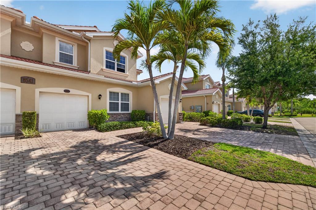 8541 Oakshade CIR 2