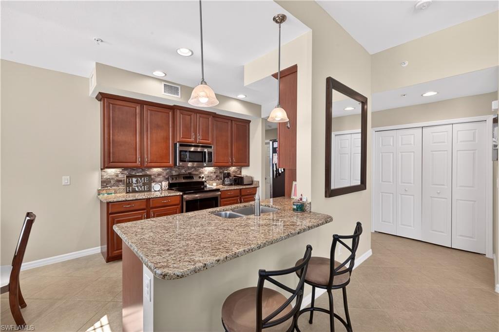 8541 Oakshade CIR 2