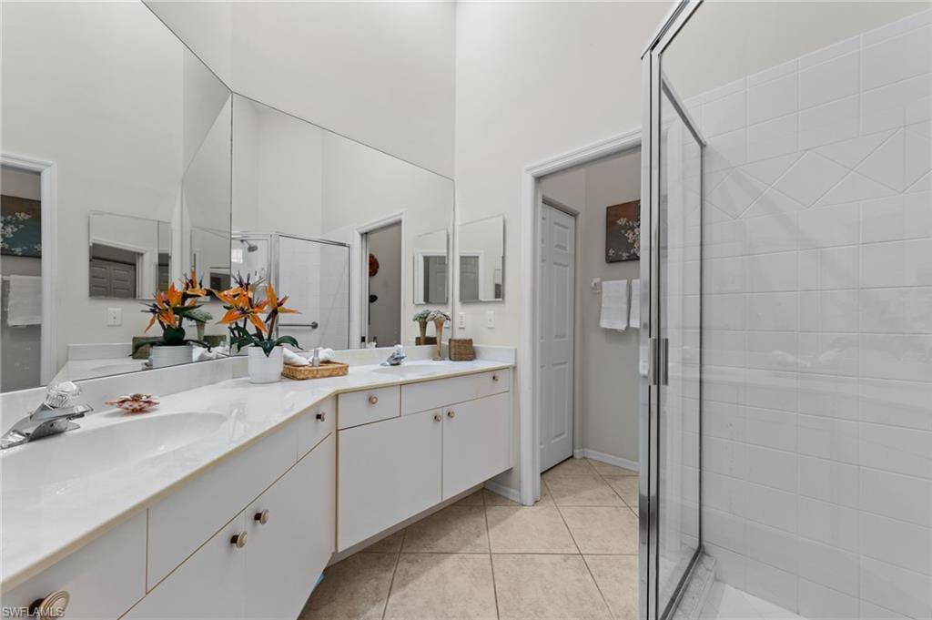 1240 Sarah Jean CIR M205