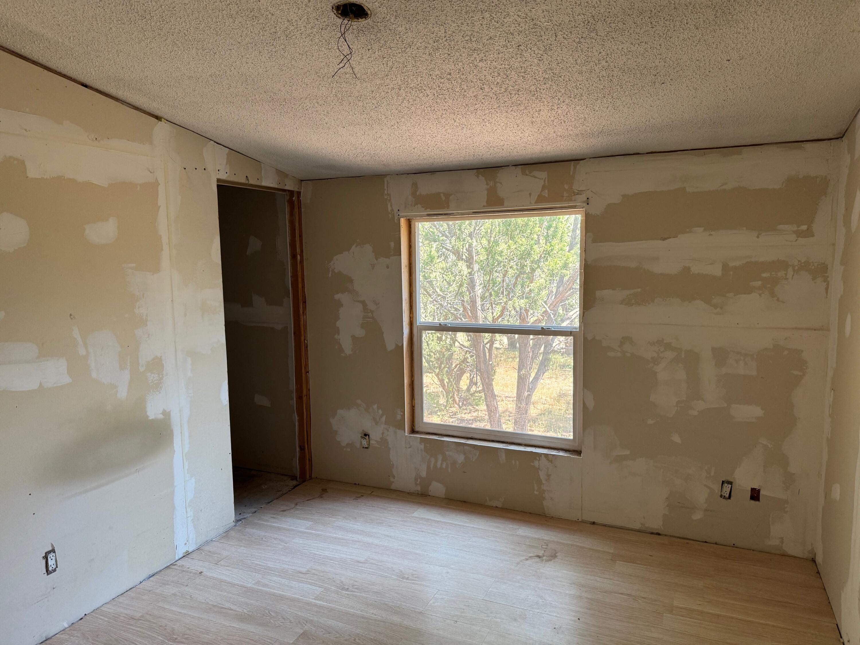 13 E WILLARD Road
