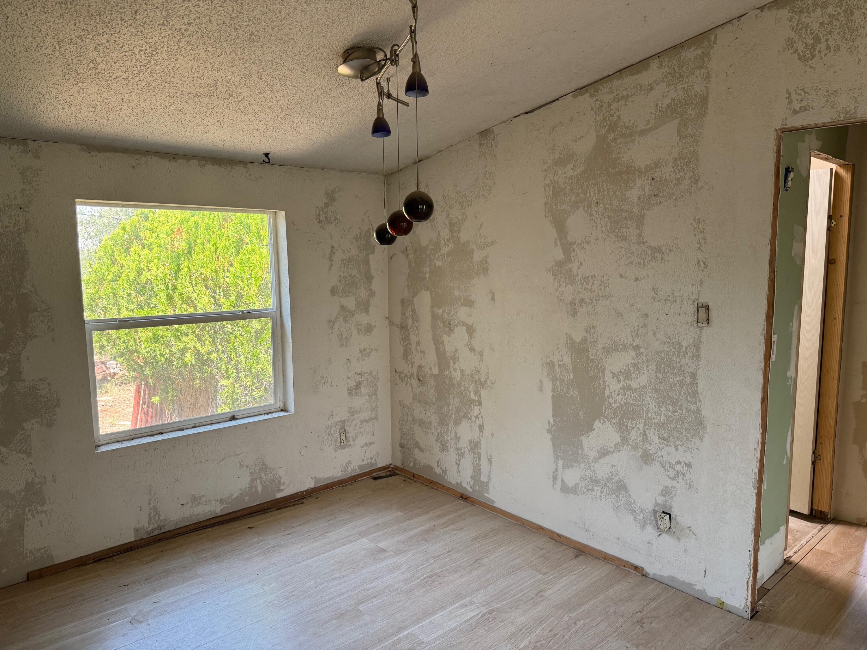 13 E WILLARD Road