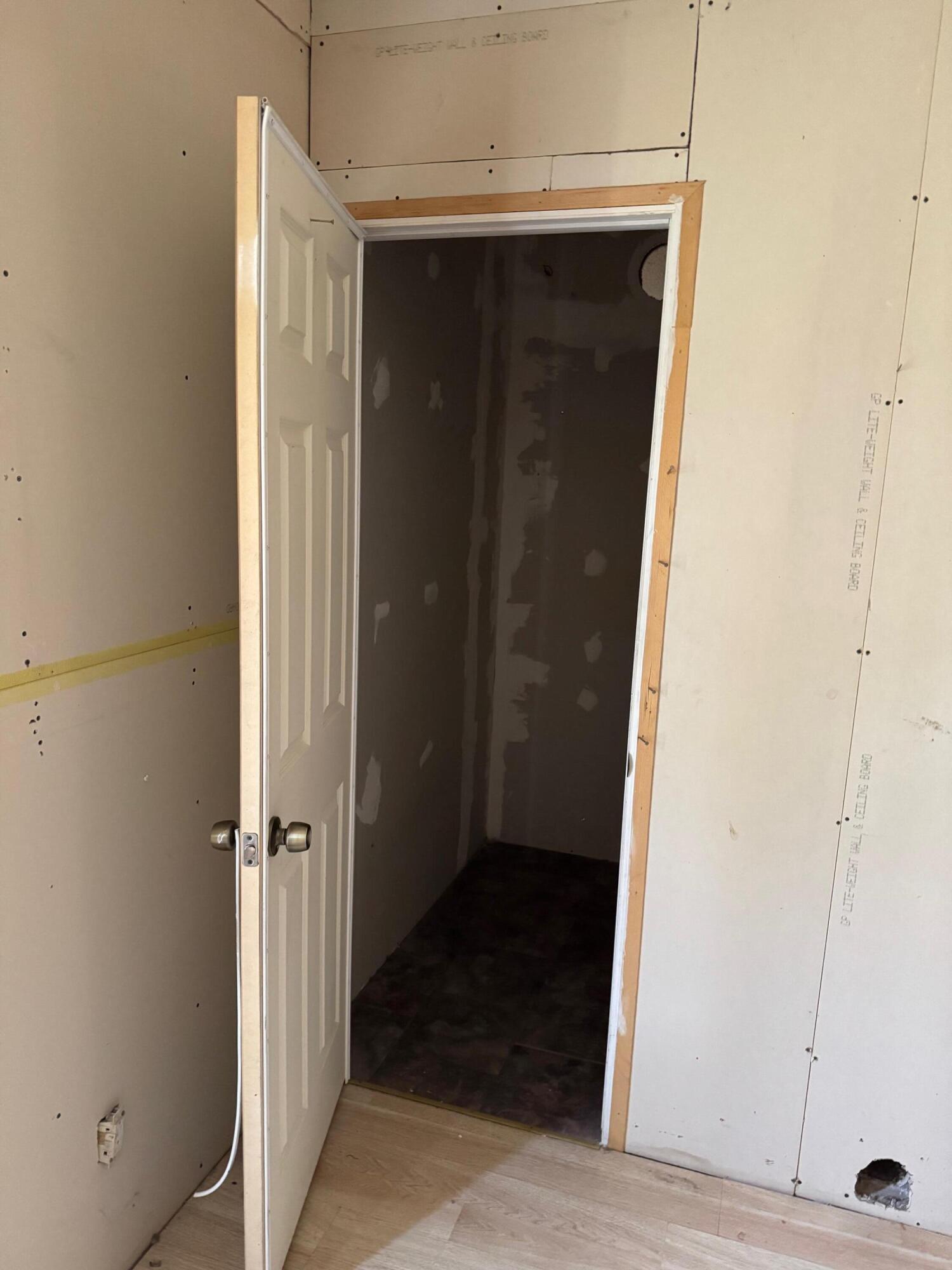 13 E WILLARD Road