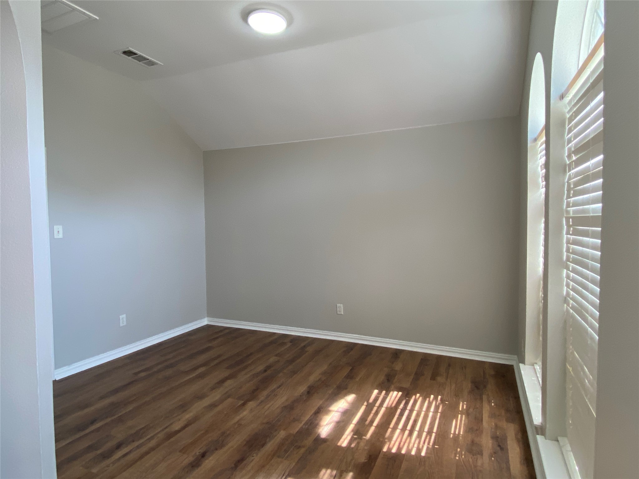 1544 Commerce Drive