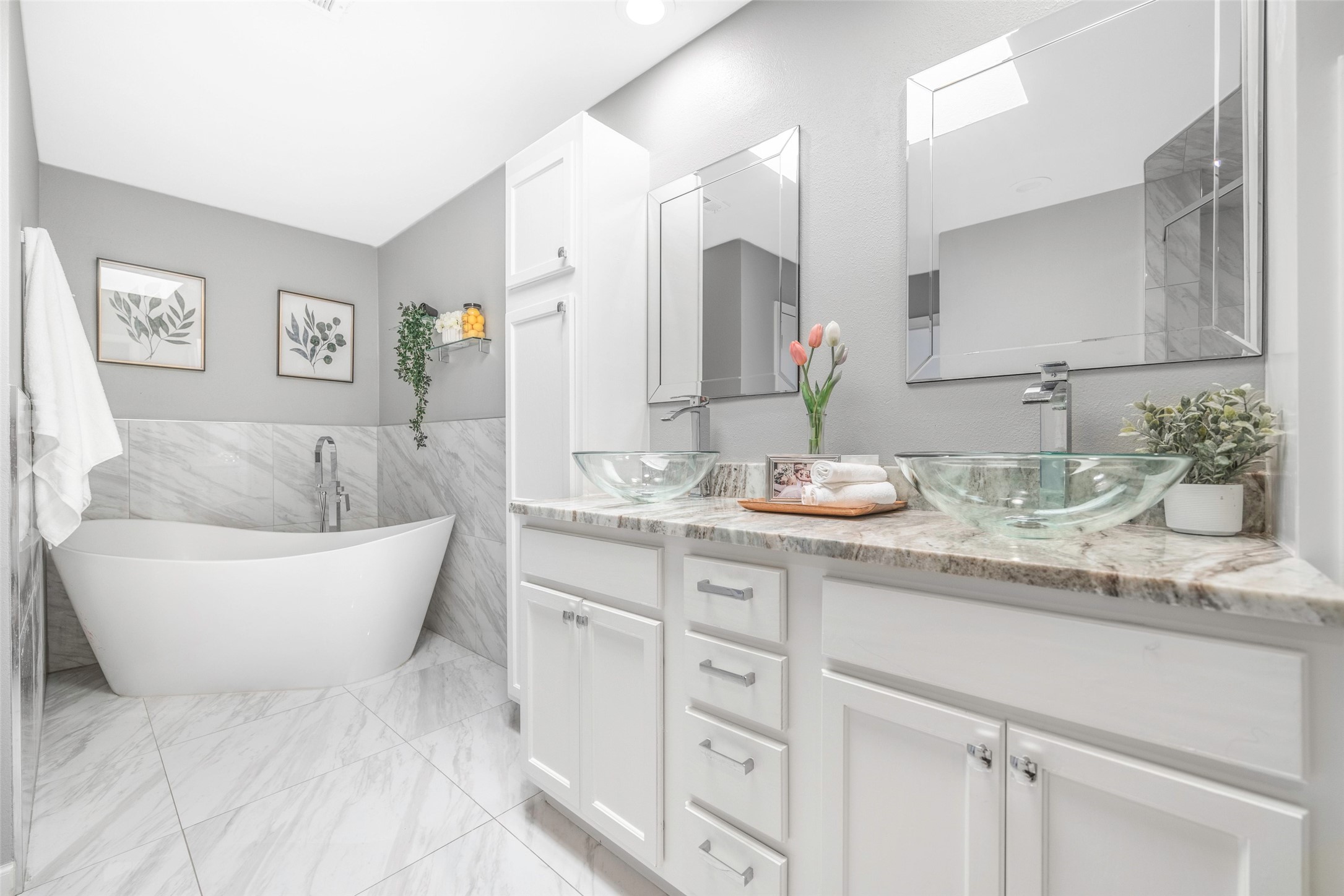 12564 Montego Plaza