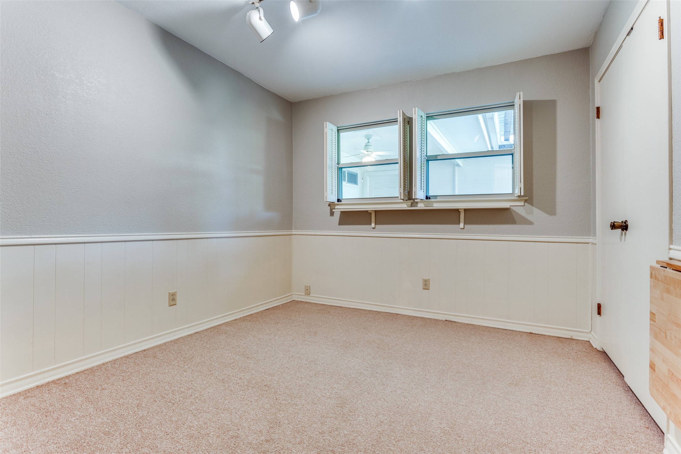 1233 Gardengate Circle