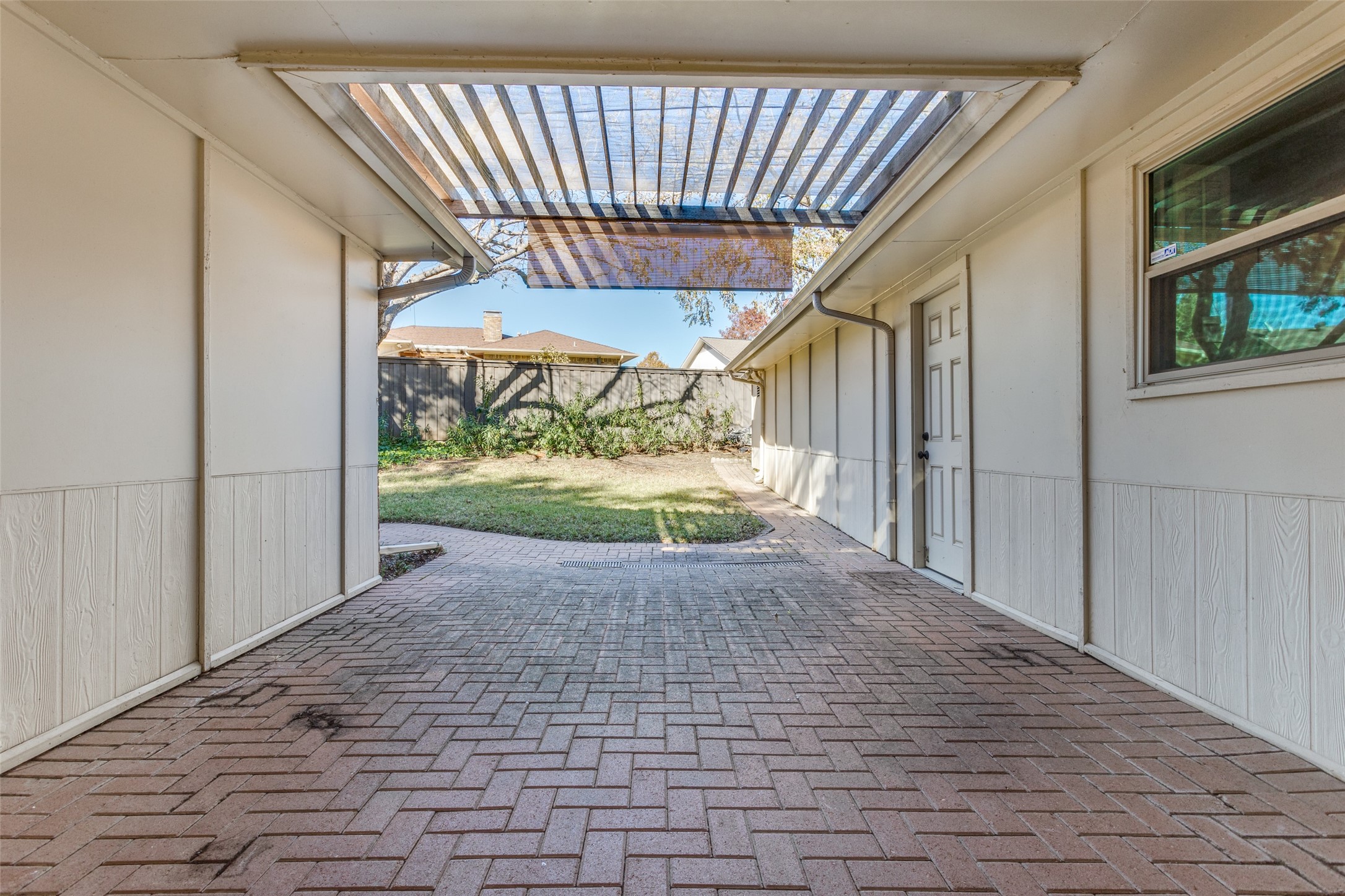 1233 Gardengate Circle