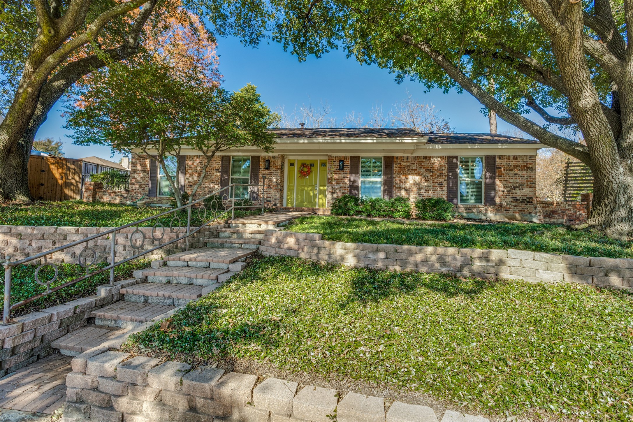 1233 Gardengate Circle