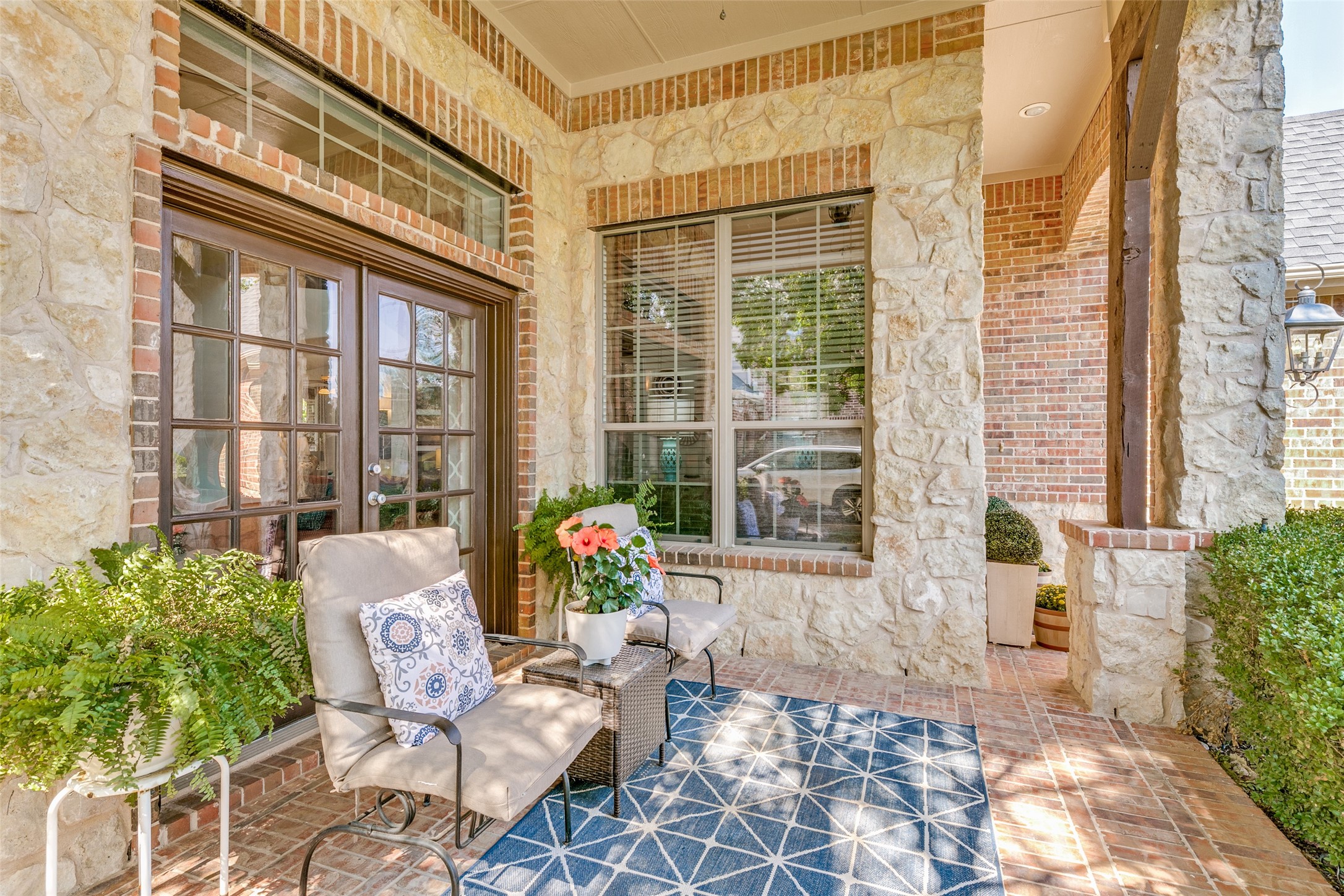 1111 Mandeville Drive